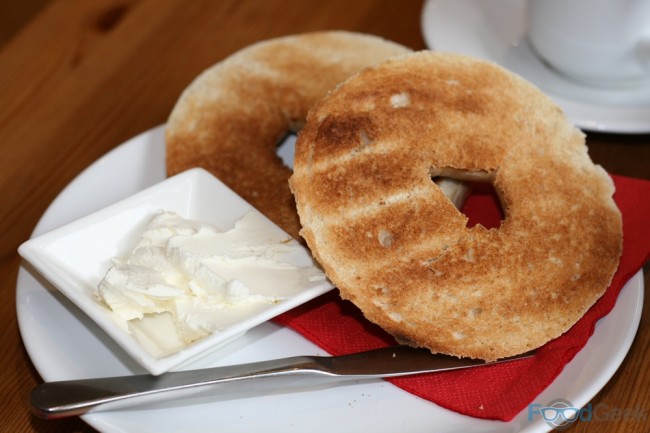 Bagel with cream cheese